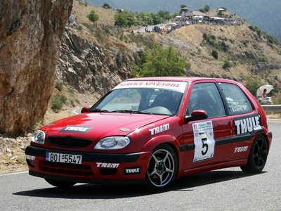 Κέρδισε σε αγώνα αυτοκινήτου έχοντας το δίπλωμα μόλις 2 εβδομάδες